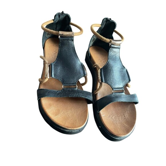 Vince Camuto Black Leather 7.5 / 8 M Flats Ankle Strap Sandals Rose Gold Resort - Picture 2 of 10